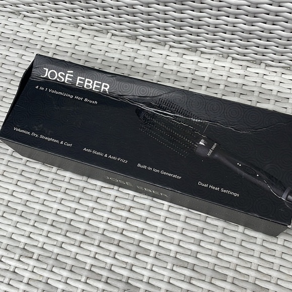 NWOT- Jose Eber 4 in 1 Volumizing Hot Brush- Black - Picture 4 of 11